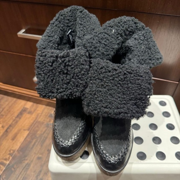 Coach Bootie Black Kisslock Leather Wedge Sheepskin Shearling Boot Size 6 - Picture 2 of 10